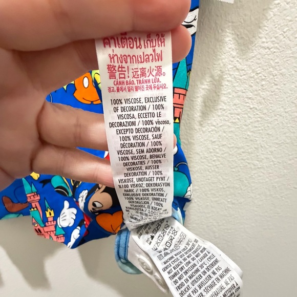 Mickey and Friends "Play in the Park" Disney parks button shirt xl - Picture 3 of 16